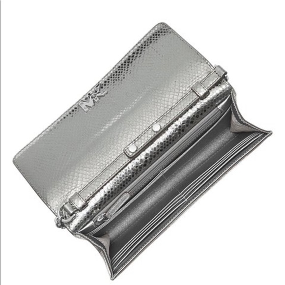 💜Michael Kors Mott Metallic Leather Crossbody💜 - Picture 10 of 10